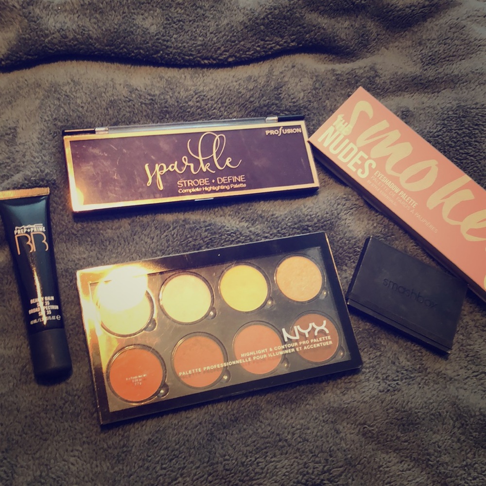 Makeup bundle